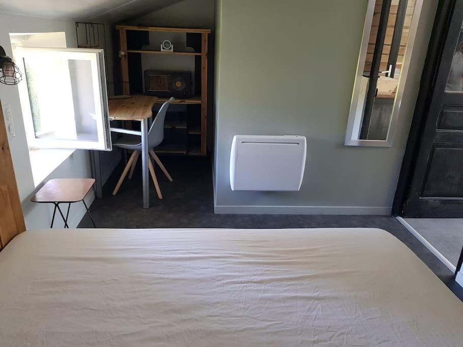Petite Maison Type Loft En Plein Bourg D'Ambazac Buitenkant foto