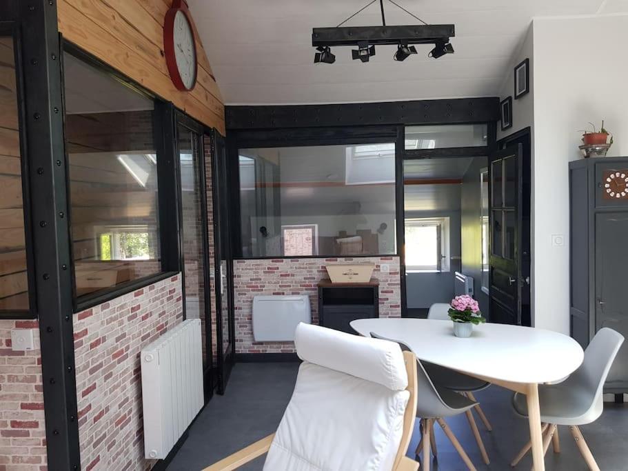 Petite Maison Type Loft En Plein Bourg D'Ambazac Buitenkant foto